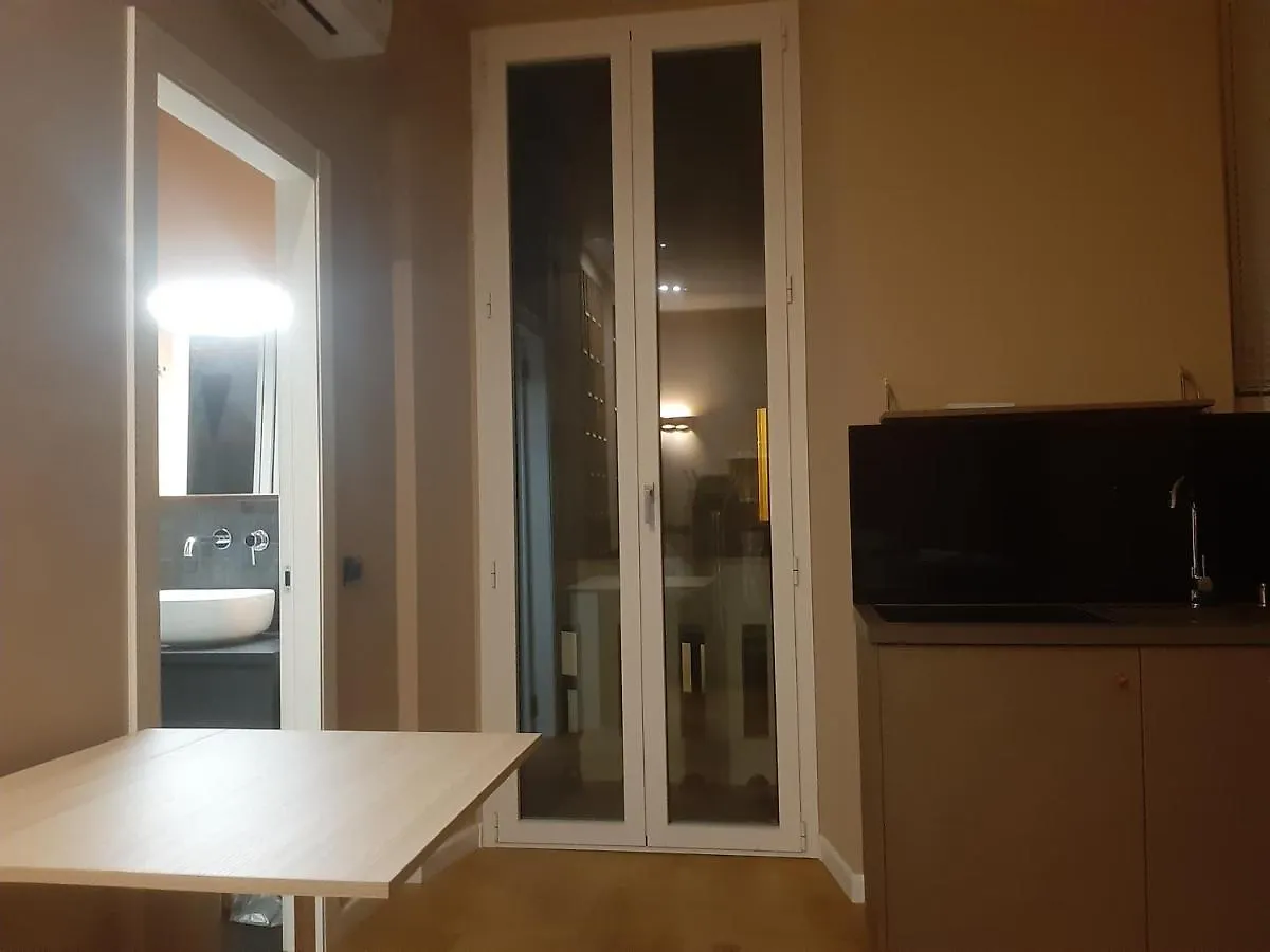 Apartment Catenica Milan Italy